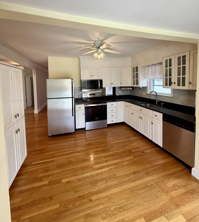 4 bed, 2 bath apartment for rent at 500 Lowell St, Lexington — photo 4 of 19