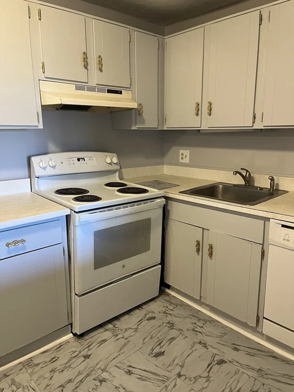 2 bed, 1 bath apartment for rent at 500 North Shore Rd Unit 13B, Peabody — photo 3 of 15