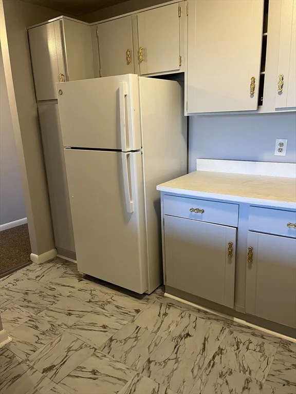 2 bed, 1 bath apartment for rent at 500 North Shore Rd Unit 13B, Peabody — photo 2 of 15