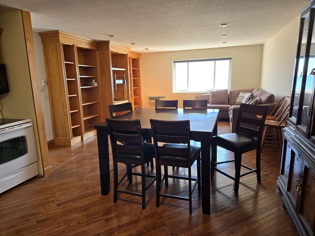 2 bed, 1 bath apartment for rent at 500 Revere Beach Blvd Unit 405, Revere — photo 5 of 16