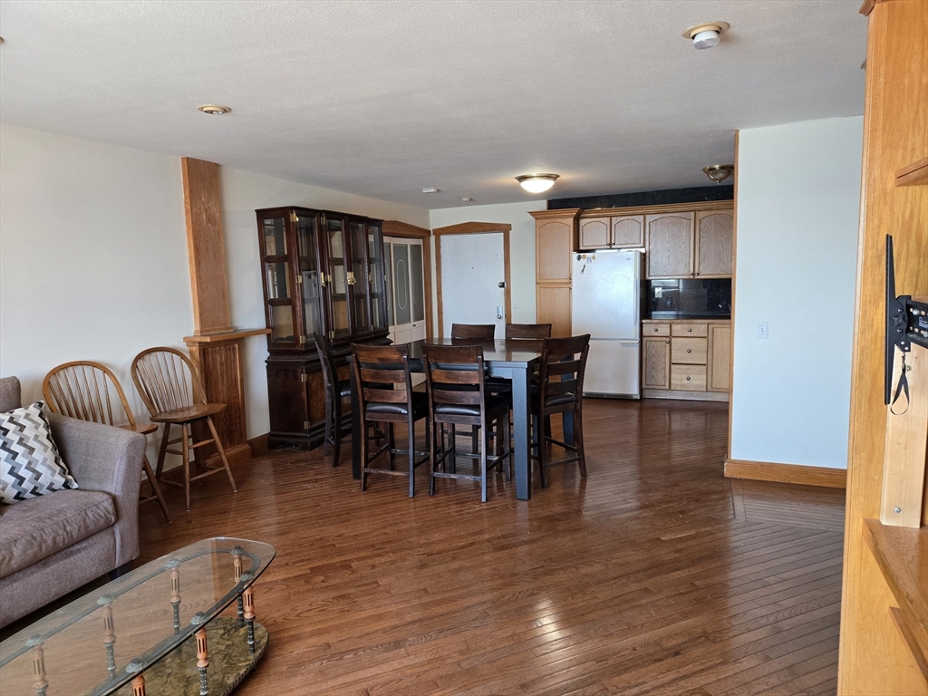 2 bed, 1 bath apartment for rent at 500 Revere Beach Blvd Unit 405, Revere — photo 4 of 16