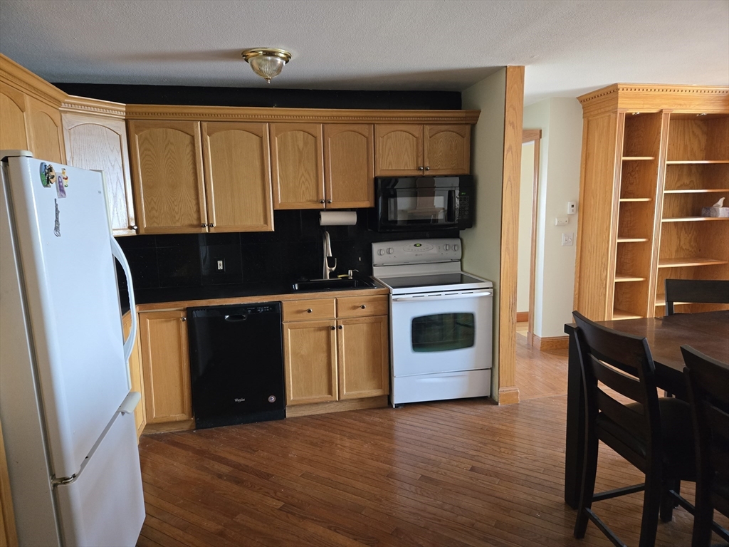2 bed, 1 bath apartment for rent at 500 Revere Beach Blvd Unit 405, Revere — photo 6 of 16