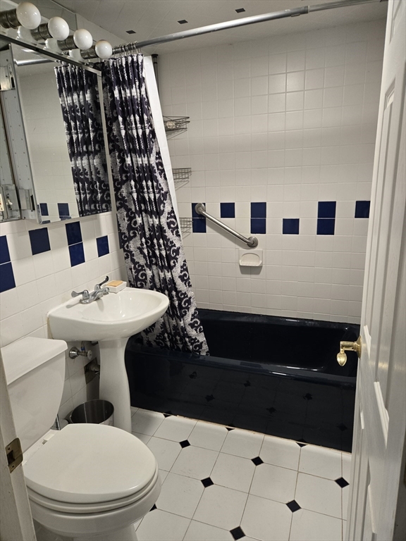 2 bed, 1 bath apartment for rent at 500 Revere Beach Blvd Unit 405, Revere — photo 15 of 16