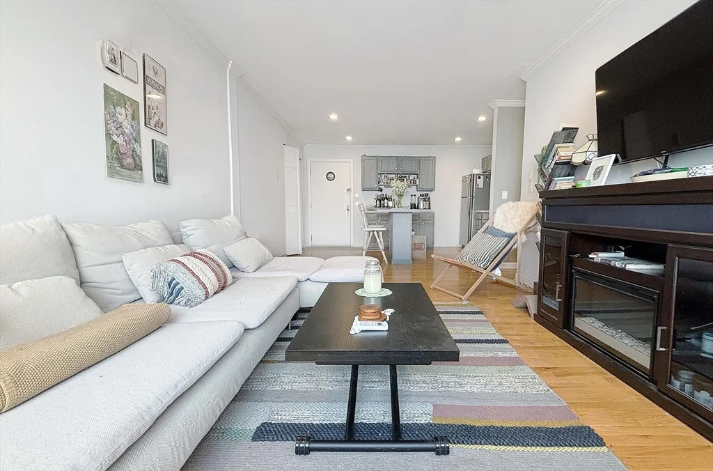 1 bed, 1 bath apartment for rent at 500 Revere Beach Boulevard Unit 504, Revere — photo 2 of 18