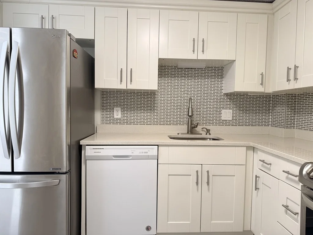 2 bed, 2 bath apartment for rent at 500 Salem St Unit 406, Medford — photo 3 of 12