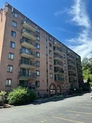 3 bed, 2 bath apartment for rent at 500 Salem St Unit 808, Medford