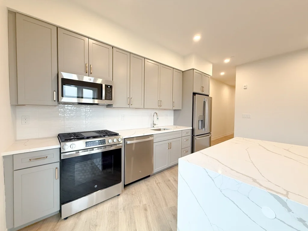 1 bed, 1 bath apartment for rent at 500 Talbot Ave Unit 102, Dorchester — photo 1 of 17
