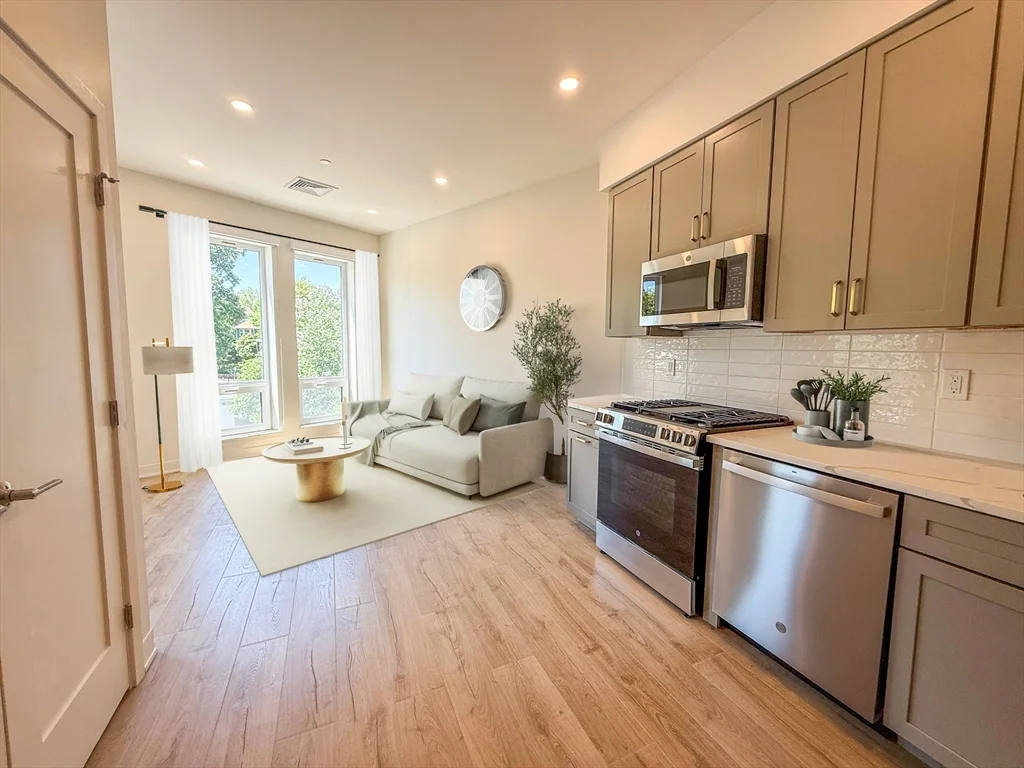 1 bed, 1 bath apartment for rent at 500 Talbot Ave Unit 402, Dorchester — photo 1 of 13