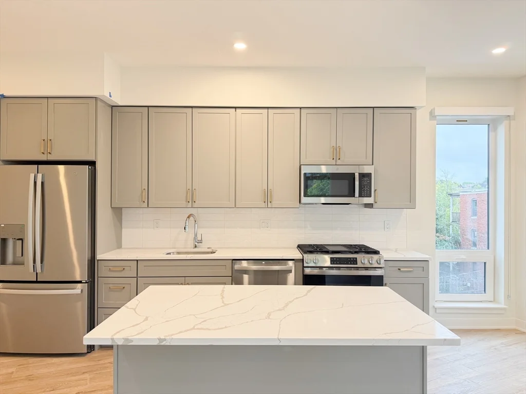 3 bed, 2 bath apartment for rent at 500 Talbot Ave Unit 403, Dorchester — photo 2 of 30