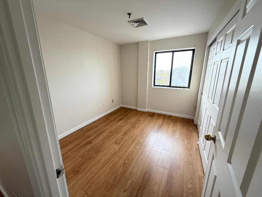 2 bed, 2 bath apartment for rent at 500 Washington St Unit 604, Quincy — photo 4 of 14