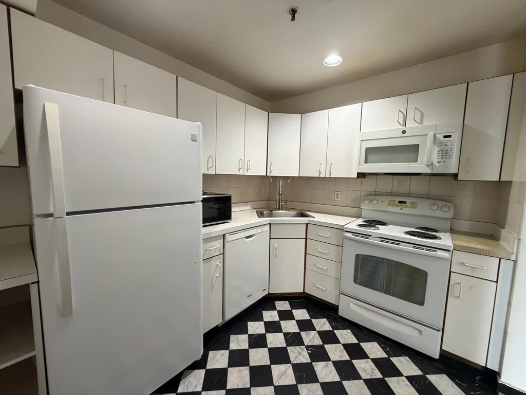 2 bed, 2 bath apartment for rent at 500 Washington St Unit 204, Quincy — photo 11 of 22