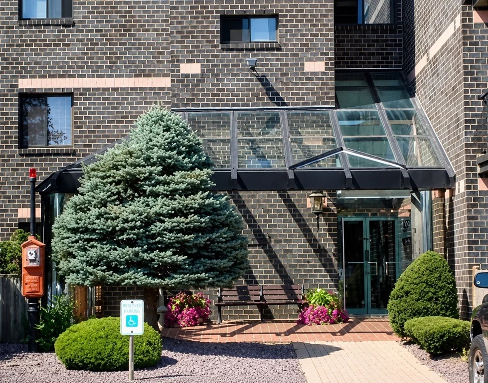 2 bed, 2 bath apartment for rent at 500 Washington St Unit 204, Quincy — photo 5 of 22