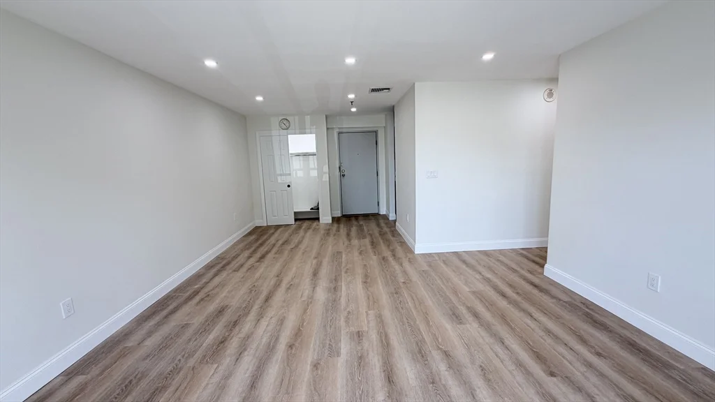 2 bed, 2 bath apartment for rent at 500 Washington St Unit 207, Quincy — photo 2 of 18