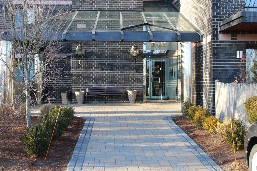2 bed, 2 bath apartment for rent at 500 Washington St Unit 601, Quincy Point — photo 2 of 11