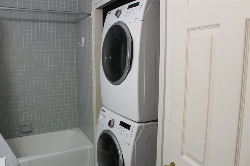 2 bed, 2 bath apartment for rent at 500 Washington St Unit 601, Quincy Point — photo 7 of 11