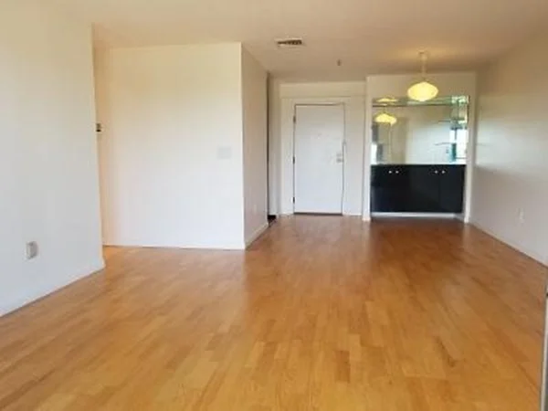 2 bed, 2 bath apartment for rent at 500 Washington St Unit 701, Quincy — photo 3 of 20