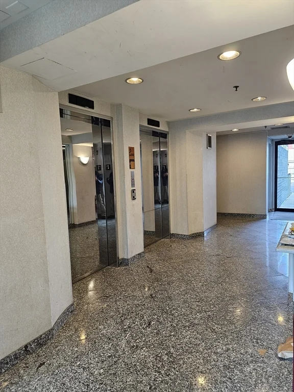 2 bed, 2 bath apartment for rent at 500 Washington St Unit 805, Quincy — photo 4 of 27