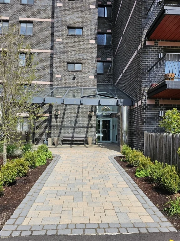 2 bed, 2 bath apartment for rent at 500 Washington St Unit 805, Quincy — photo 3 of 27