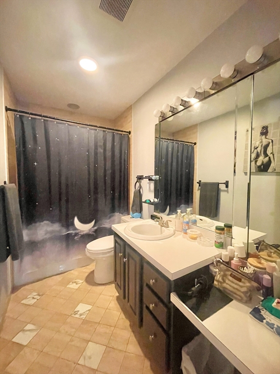 2 bed, 2 bath apartment for rent at 500 Washington Unit 609, Quincy — photo 9 of 9