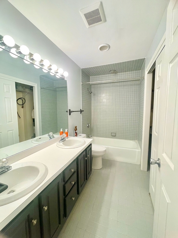 2 bed, 2 bath apartment for rent at 500 Washington Unit 609, Quincy — photo 6 of 9