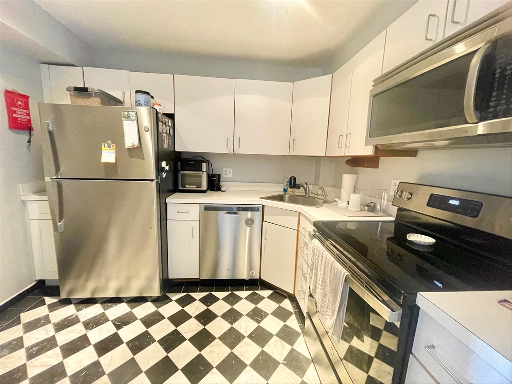 2 bed, 2 bath apartment for rent at 500 Washington Unit 609, Quincy — photo 4 of 9