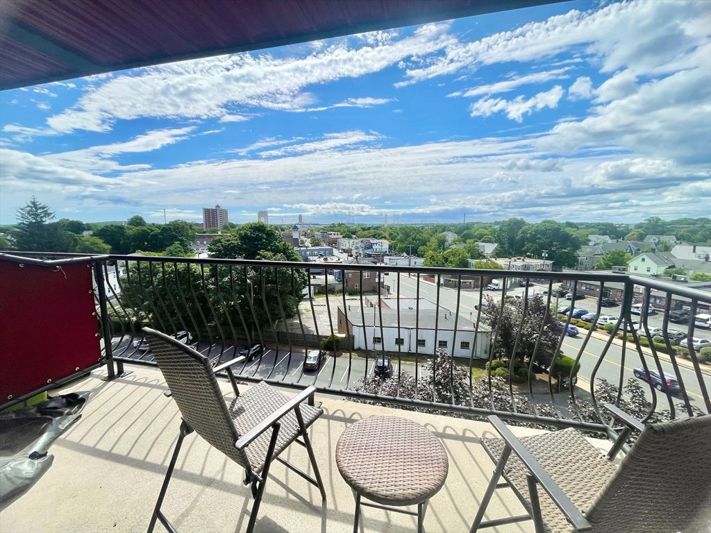 2 bed, 2 bath apartment for rent at 500 Washington Unit 609, Quincy — photo 1 of 9