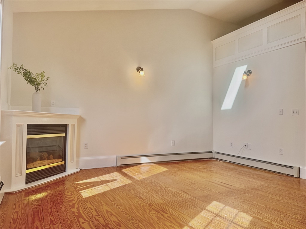 2 bed, 2 bath apartment for rent at 500 Willard St Unit 402, Quincy — photo 2 of 29