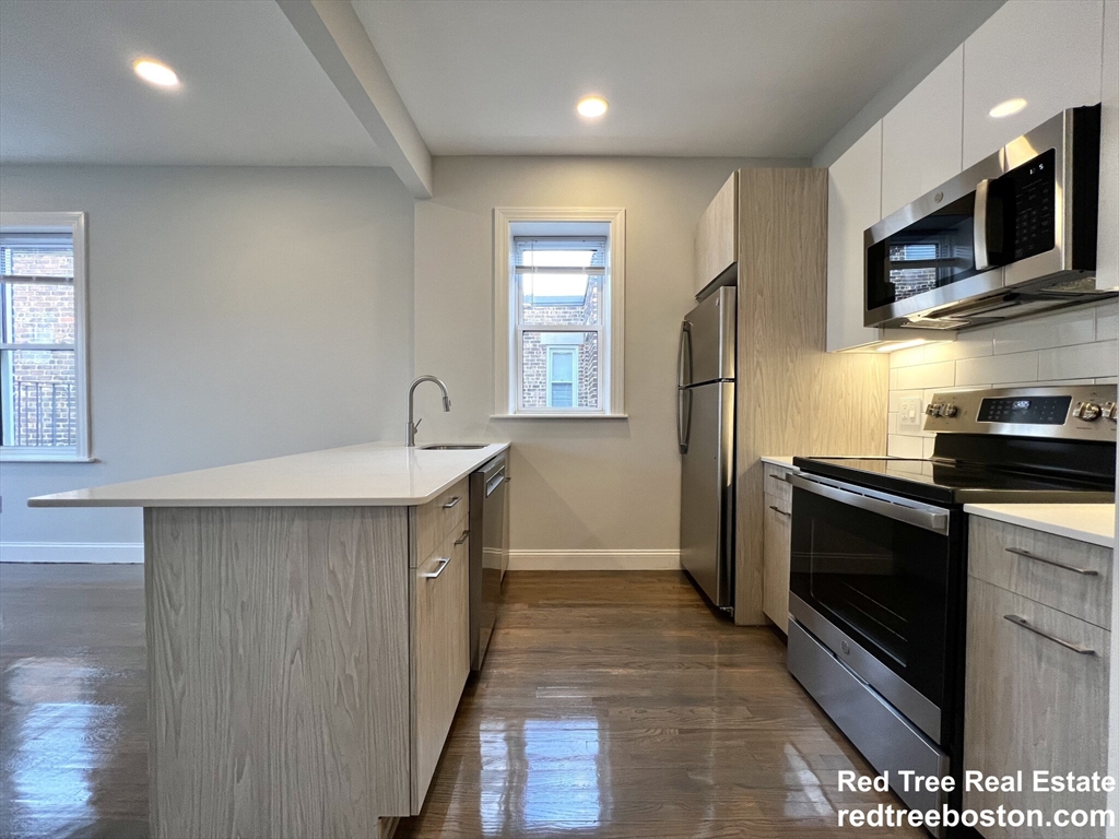 2 bed, 2 bath apartment for rent at 500 Willard St Unit 402, Quincy