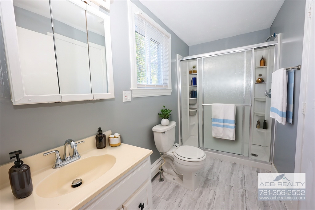 2 bed, 1 bath apartment for rent at 501 Ash St Unit 1, Brockton — photo 3 of 27