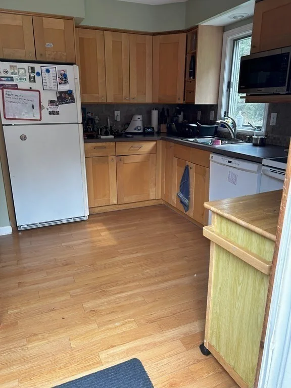 3 bed, 1 bath apartment for rent at 501 Boston Rd Unit A, Groton — photo 2 of 11