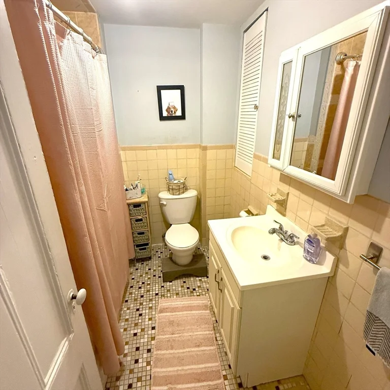 2 bed, 1 bath apartment for rent at 501 East 3rd Unit 2, South Boston — photo 5 of 7