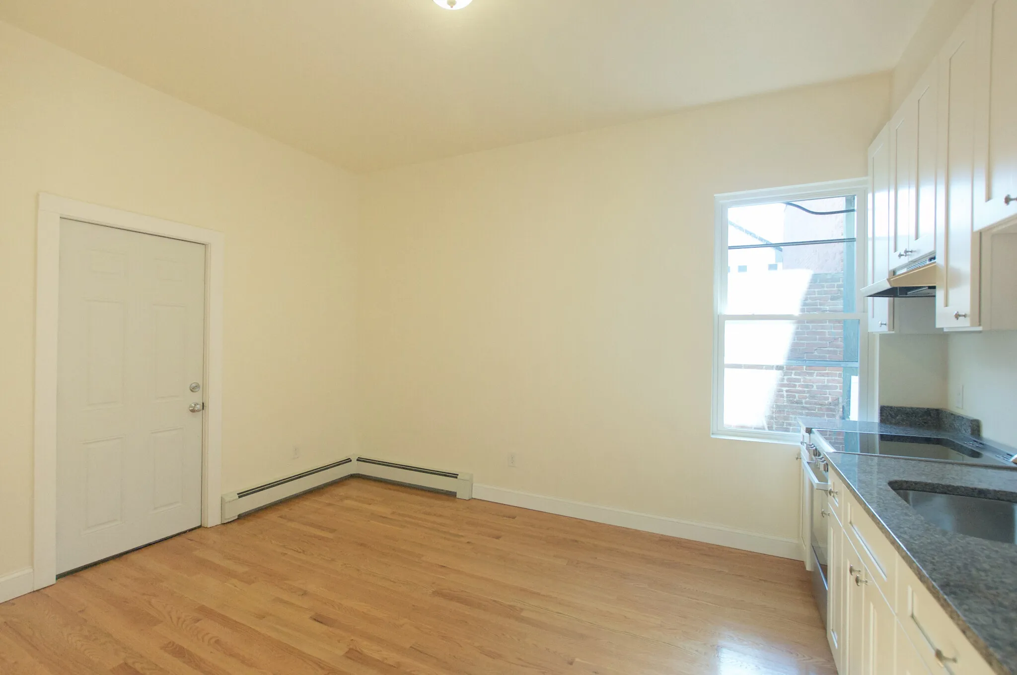 Studio bed, 1 bath apartment for rent at 501 East Broadway Unit 3, South Boston — photo 3 of 7