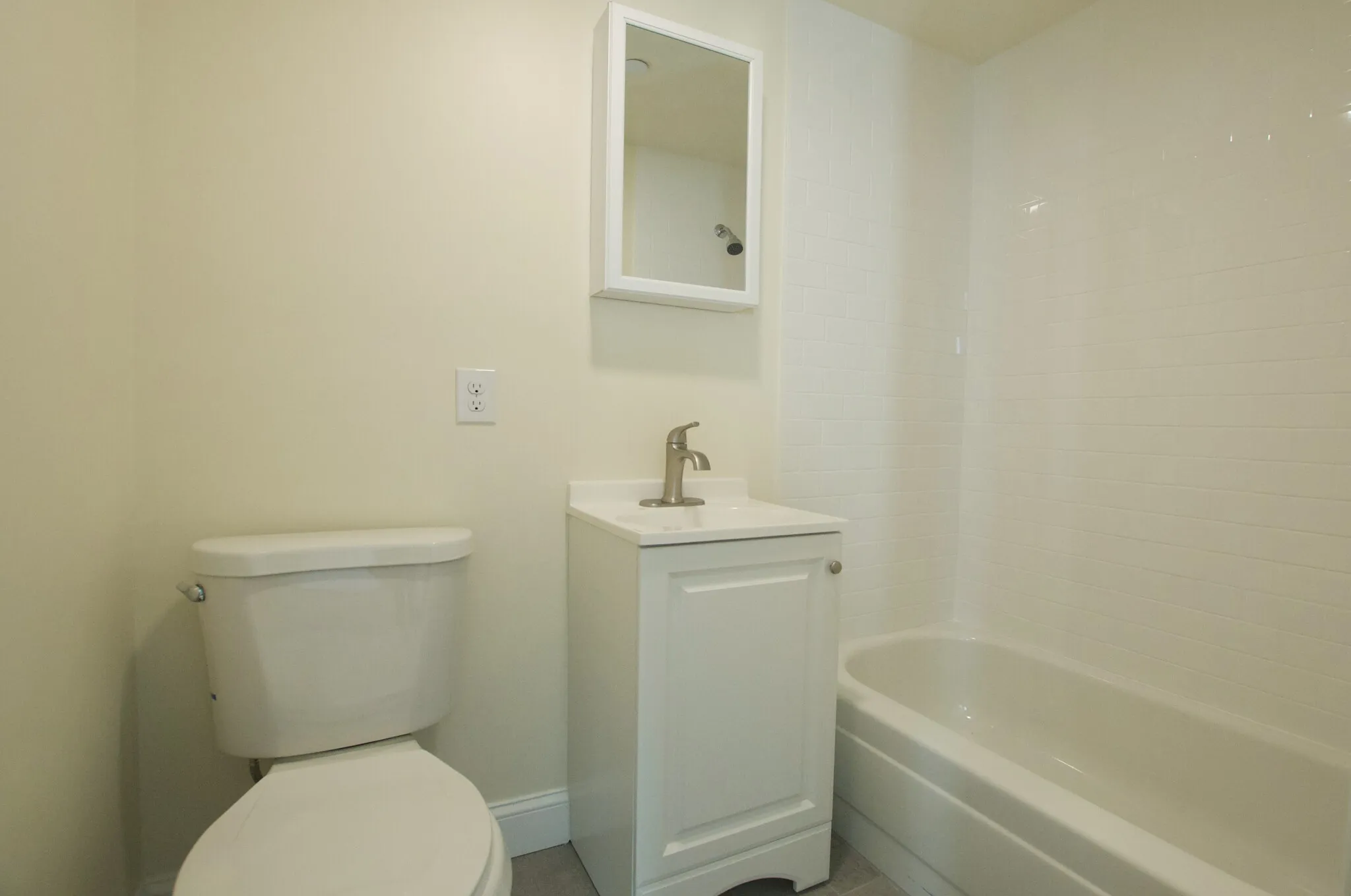 Studio bed, 1 bath apartment for rent at 501 East Broadway Unit 8, South Boston — photo 4 of 7