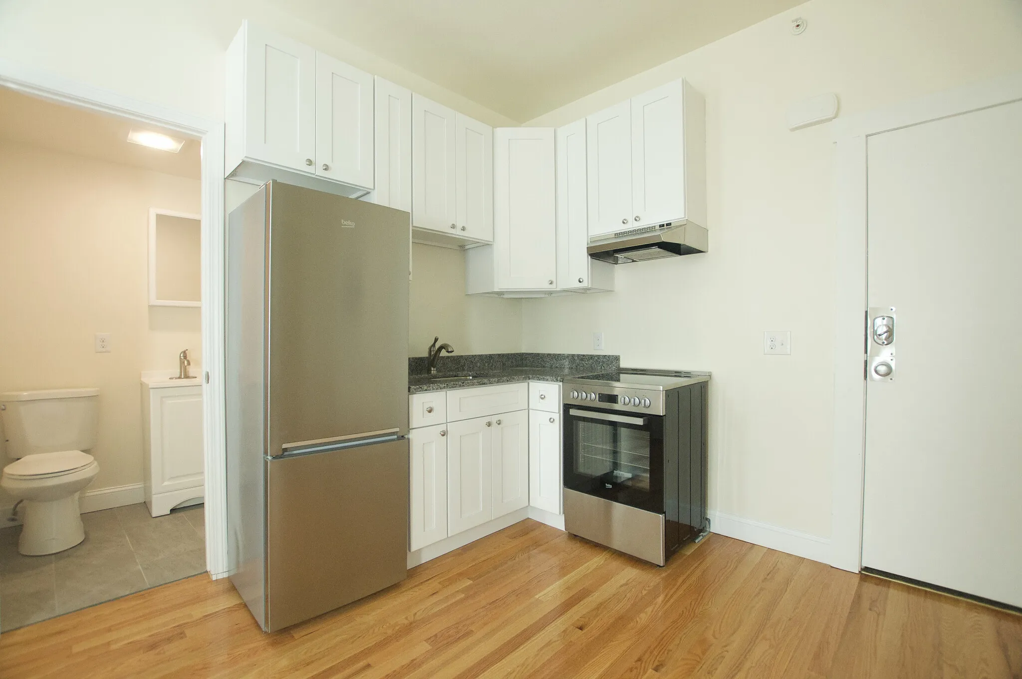 Studio bed, 1 bath apartment for rent at 501 East Broadway Unit 8, South Boston — photo 2 of 7