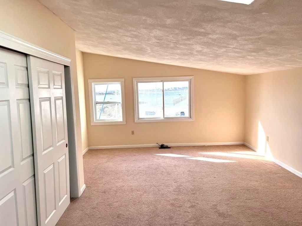 3 bed, 2 bath apartment for rent at 501 Shirley St Unit right, Winthrop — photo 10 of 12