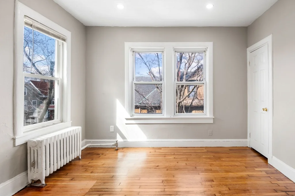 2 bed, 1 bath apartment for rent at 501 Warren Ave Unit 6, Roxbury — photo 8 of 14