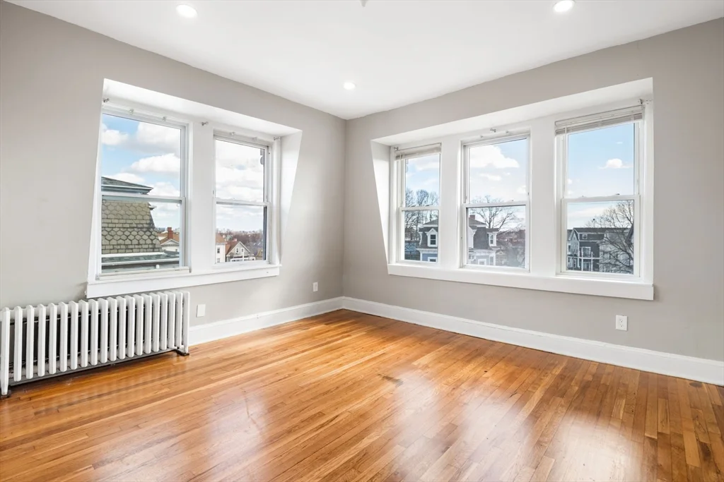 2 bed, 1 bath apartment for rent at 501 Warren Ave Unit 6, Roxbury — photo 6 of 14