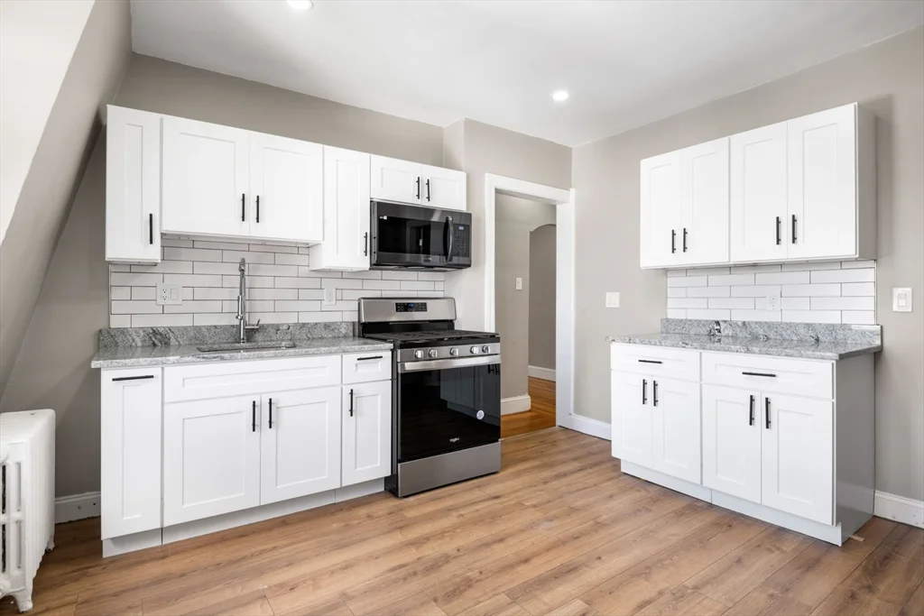 2 bed, 1 bath apartment for rent at 501 Warren Ave Unit 6, Roxbury