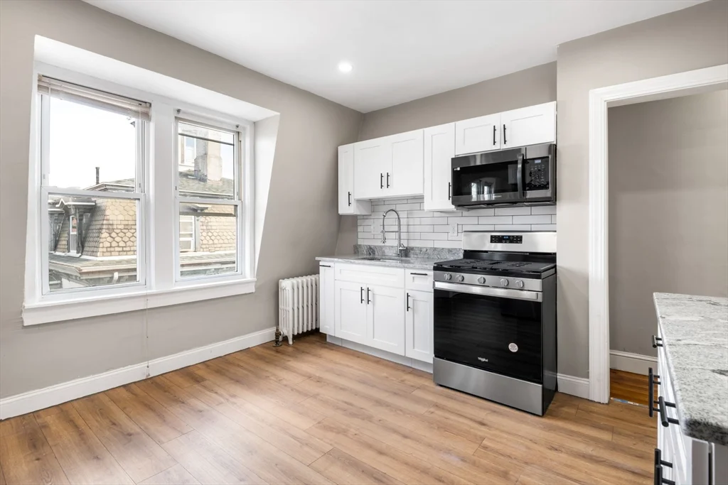 2 bed, 1 bath apartment for rent at 501 Warren Ave Unit 6, Roxbury — photo 2 of 14