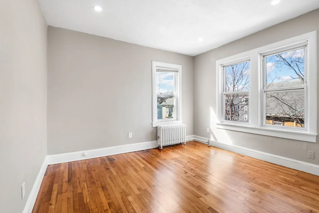 2 bed, 1 bath apartment for rent at 501 Warren Ave Unit 6, Roxbury — photo 10 of 14
