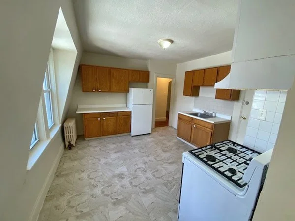 2 bed, 1 bath apartment for rent at 501 Warren St Unit 4, Dorchester — photo 1 of 12