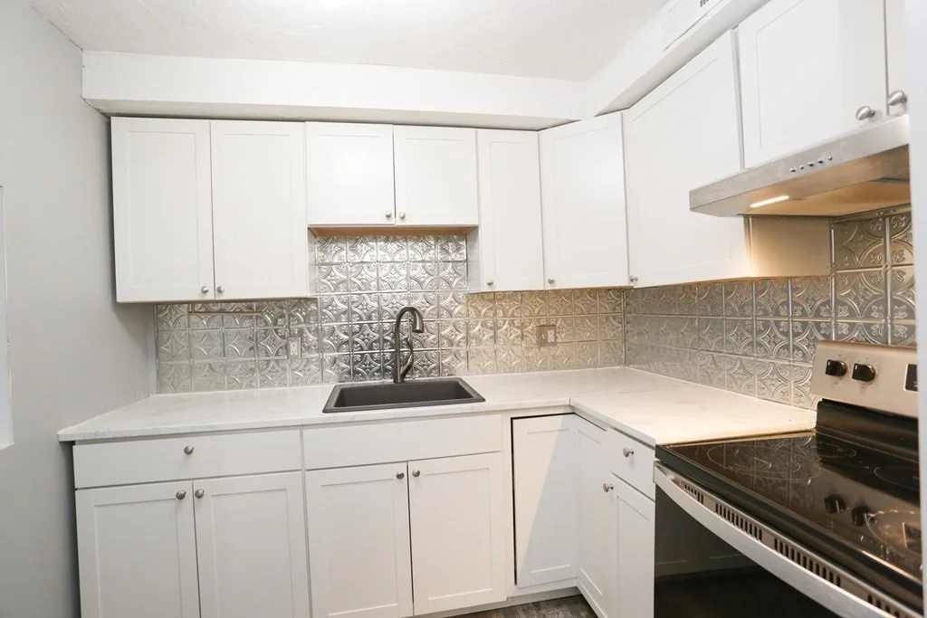 2 bed, 1 bath apartment for rent at 502 Oak Unit 5, Brockton — photo 6 of 19