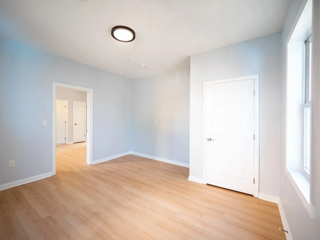 2 bed, 1 bath apartment for rent at 502 Somerville Ave Unit 2, Spring Hill — photo 5 of 11