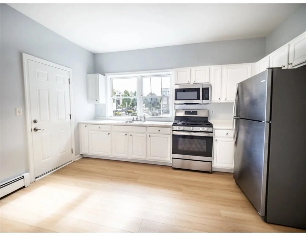 2 bed, 1 bath apartment for rent at 502 Somerville Ave Unit 2, Spring Hill — photo 3 of 11