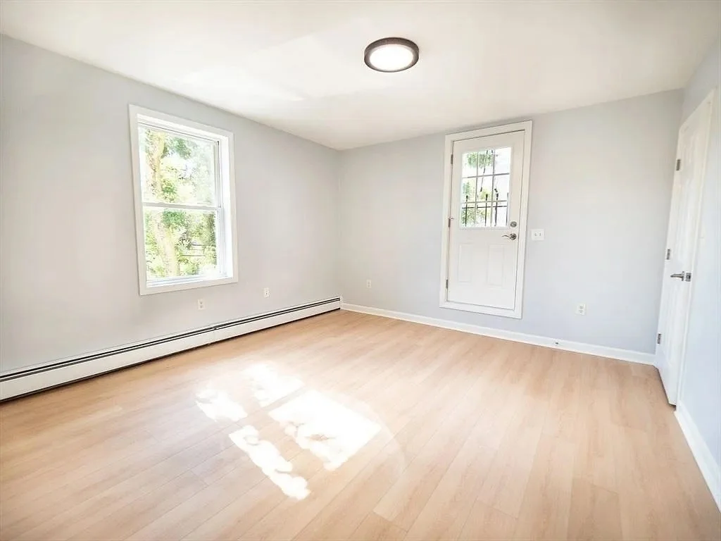 3 bed, 1 bath apartment for rent at 502 Somerville Ave Unit 3, Ward Two — photo 11 of 21