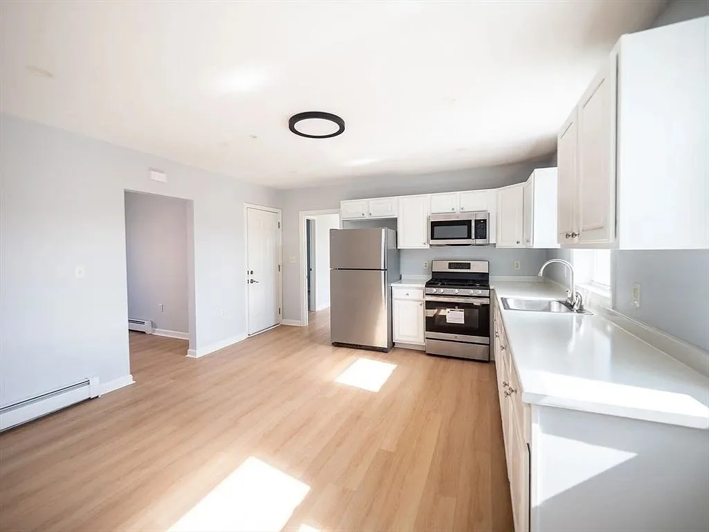 3 bed, 1 bath apartment for rent at 502 Somerville Ave Unit 3, Ward Two — photo 8 of 21