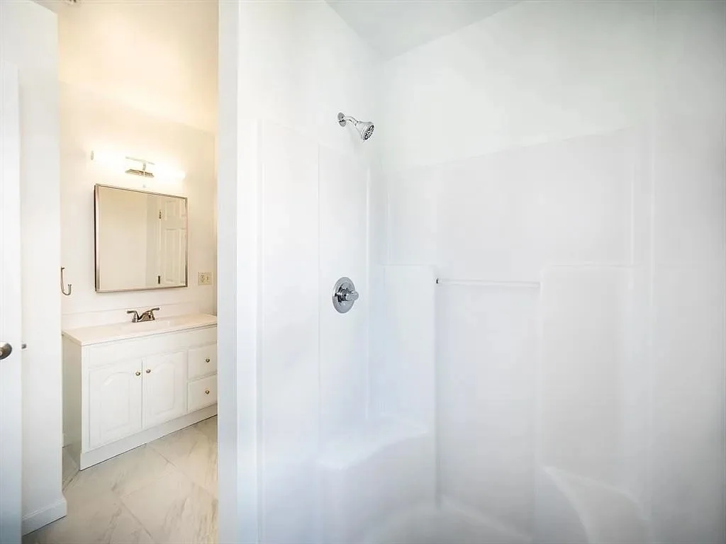 3 bed, 1 bath apartment for rent at 502 Somerville Ave Unit 3, Ward Two — photo 15 of 21