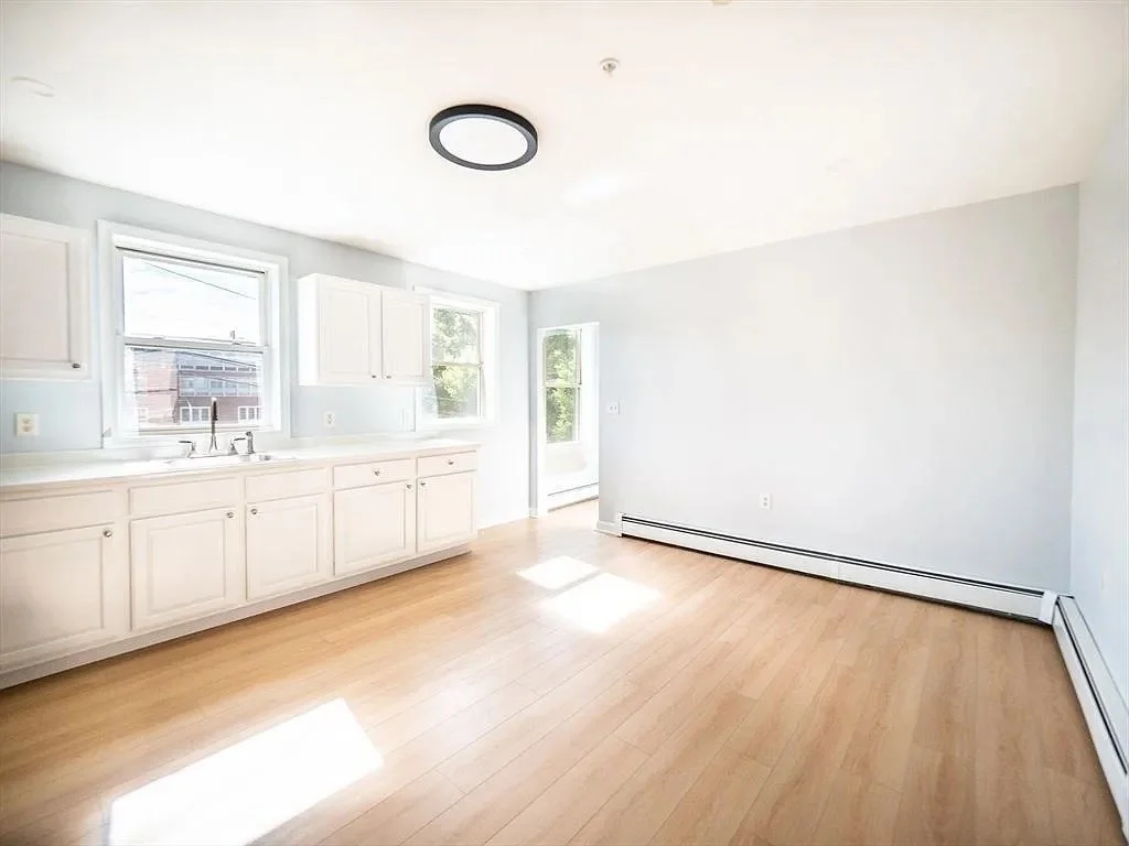3 bed, 1 bath apartment for rent at 502 Somerville Ave Unit 3, Ward Two — photo 10 of 21