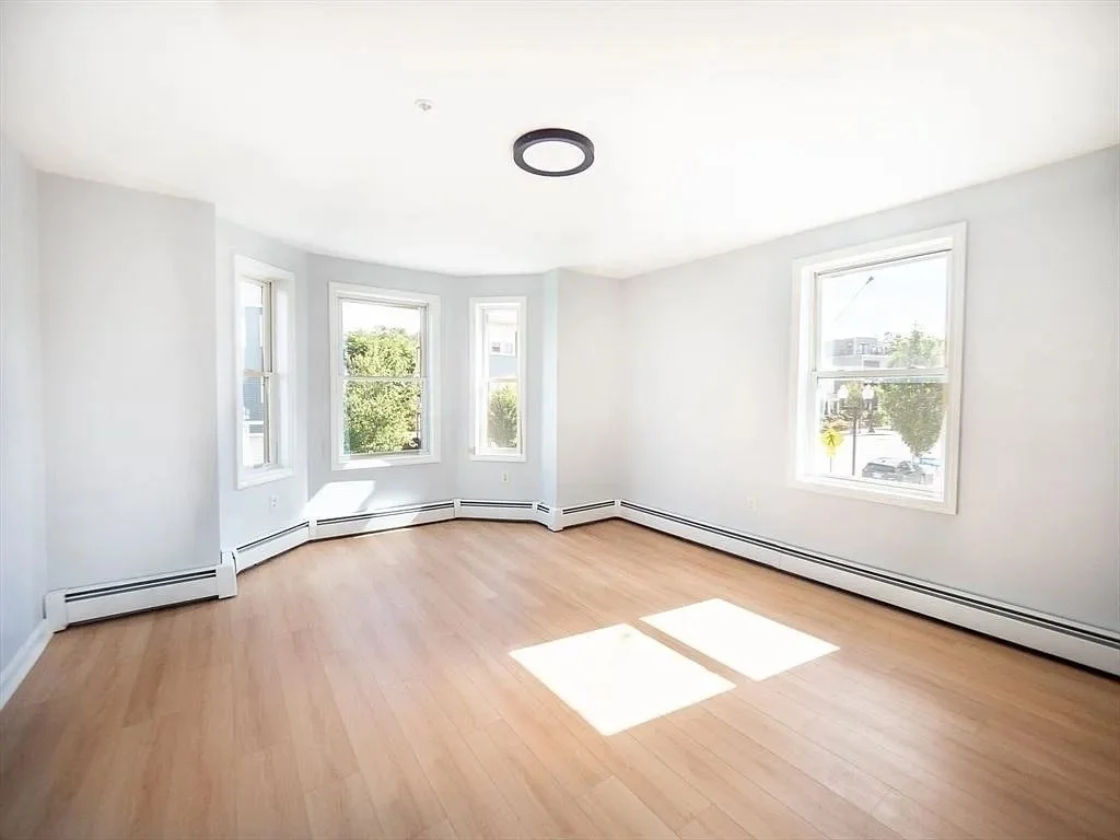 3 bed, 1 bath apartment for rent at 502 Somerville Ave Unit 3, Ward Two — photo 6 of 21