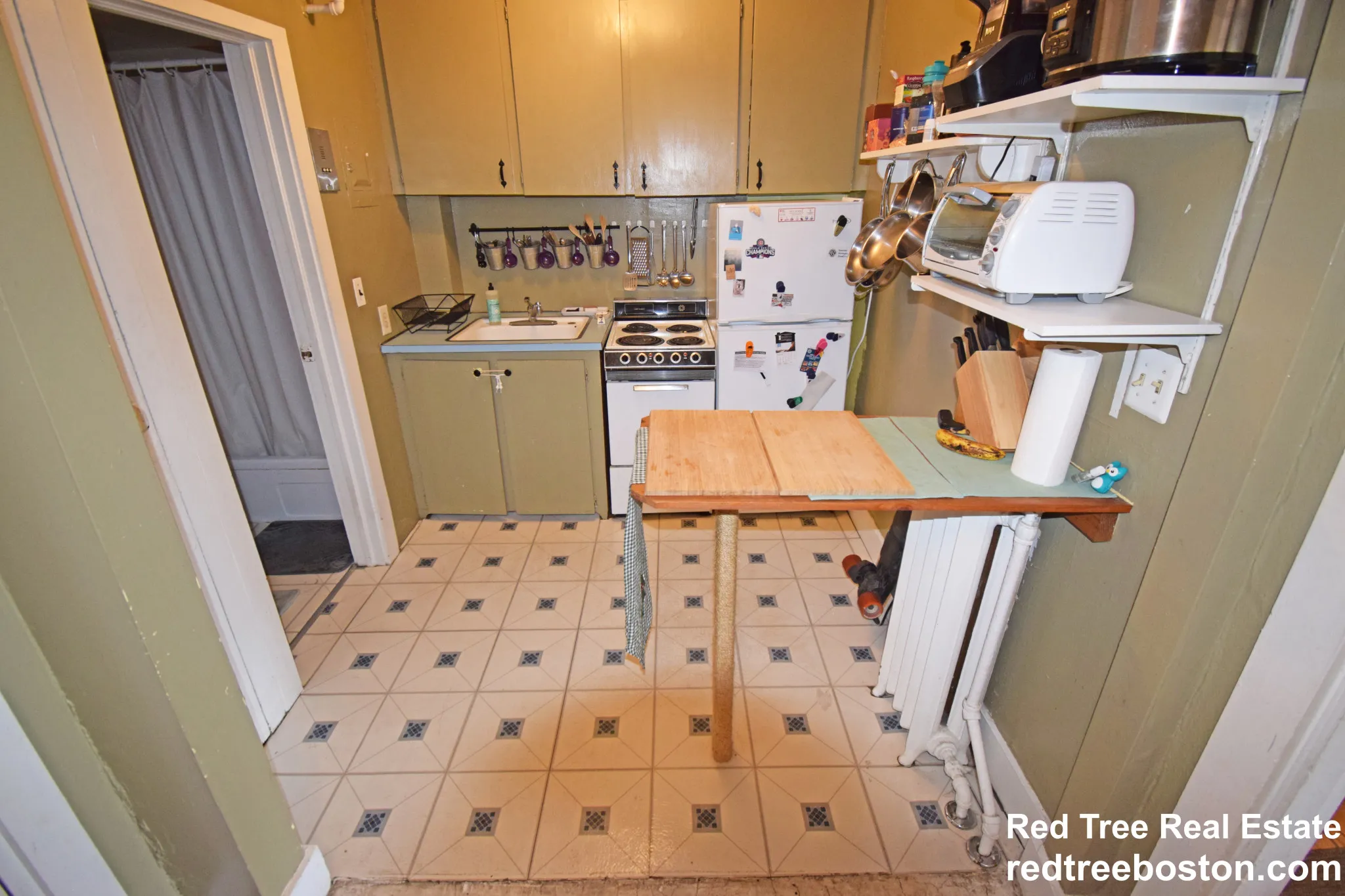 Studio bed, 1 bath apartment for rent at 503 Beacon St Unit 8, Back Bay — photo 5 of 12